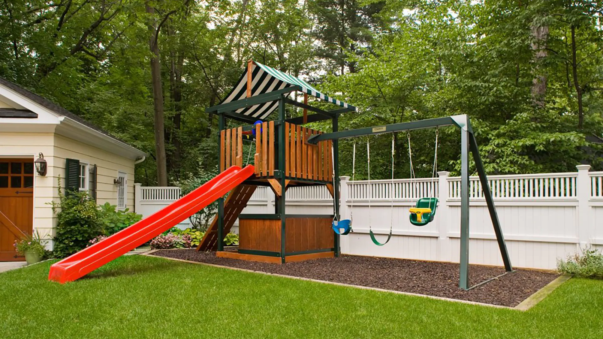 Benefits of Artificial Grass for Children’s Play Area
