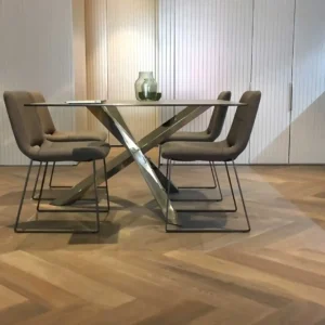 Pros & Cons of Using Herringbone Flooring in the Kitchen