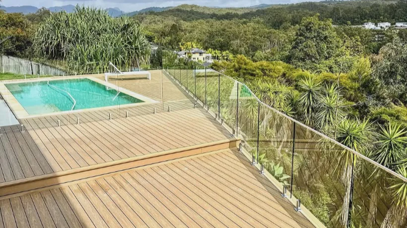 How Decking Colour Variation Enhances Your Outdoor Aesthetic